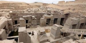 حقيقة
      أم
      أساطير،
      قصة
      أقدم
      قبر
      عرفته
      البشرية
      في
      مصر