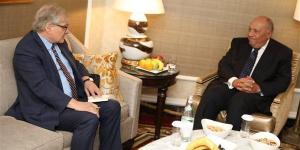 ضمن
      سلسلة
      لقاءاته
      فى
      واشنطن،
      وزير
      الخارجية
      يجتمع
      مع
      المبعوث
      الأمريكي
      إلى
      ليبيا