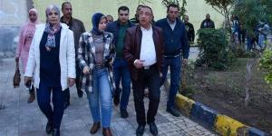 محافظ
      الإسكندرية
      يتفقد
      اللجان
      والمقار
      الانتخابية
      بنطاق
      حي
      الجمرك