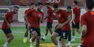 كأس
      العالم
      للأندية،
      الأهلي
      يختتم
      تدريباته
      بالقاهرة
      قبل
      السفر
      إلى
      السعودية
