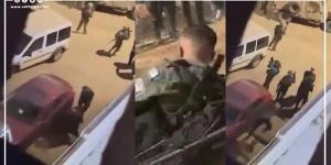 لحظة
      إصابة
      جندي
      إسرائيلي
      خلال
      اقتحام
      مخيم
      جنين
      (فيديو)