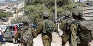 مؤسسات الأسرى: قوات الاحتلال تعتقل 35 فلسطينيا فى الضفة والقدس