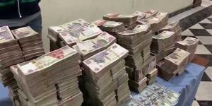 ضبط
      صاحب
      مكتب
      توكيلات
      متهم
      بغسل
      300
      مليون
      جنيه
      حصيلة
      تجارة
      المخدرات
      في
      الشرقية