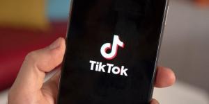 تطبيق
TikTok
يثير
مخاوف
مستخدمي
هواتف
الأيفون
لهذا
السبب!