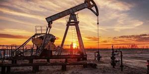 النفط
      يتراجع
      1%
      مع
      توقعات
      تباطؤ
      نمو
      الطلب
      العالمي