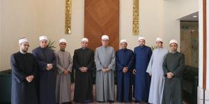 تفاصيل
      قوافل
      مجمع
      البحوث
      الإسلامية
      لـ
      جنوب
      سيناء
      ومرسى
      مطروح