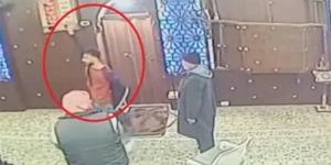 إصابة
      4
      مصلين
      في
      حادث
      طعن
      داخل
      مسجد
      بالأردن
      (فيديو)