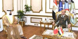 وزير
      الدفاع
      يلتقي
      مستشار
      الأمن
      الوطني
      قائد
      الحرس
      الملكي
      بمملكة
      البحرين