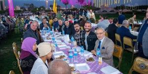 رئيس
      جامعة
      طنطا
      ينظم
      حفل
      إفطار
      جماعي
      لـ
      1000
      من
      العمالة
      المؤقتة
      بالجامعة
      وأسرهم
