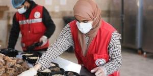 الهلال
      الأحمر
      المصري
      يواصل
      تقديم
      وجبات
      الإفطار
      والسحور
      للنازحين
      في
      قطاع
      غزة