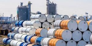 روسيا
      تخفض
      صادرات
      النفط
      بعد
      تعهدها
      بتعويض
      فائض
      الإنتاج