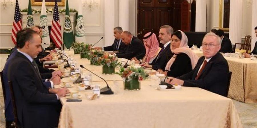 بيان
      مشترك
      لوفد
      اللجنة
      الوزارية
      العربية
      الإسلامية
      عقب
      جلسة
      مباحثات
      مع
      وزير
      خارجية
      أمريكا