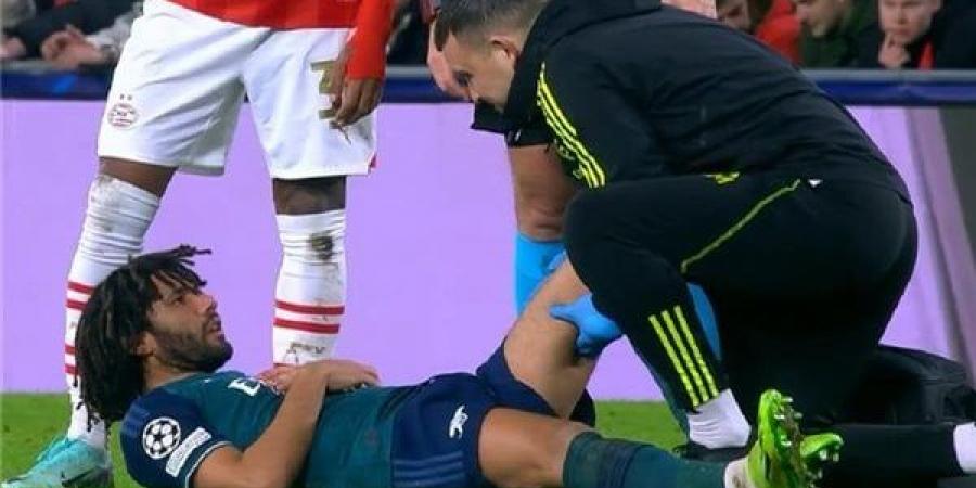 دوري
      أبطال
      أوروبا،
      محمد
      النني
      يغادر
      مباراة
      آرسنال
      وآيندهوفن
      للإصابة