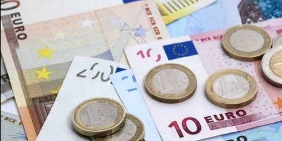 تراجع
      سعر
      اليورو
      أمام
      الجنيه
      بالبنك
      المركزي
      ختام
      تعاملات
      اليوم
      الأربعاء
      13-12-2023