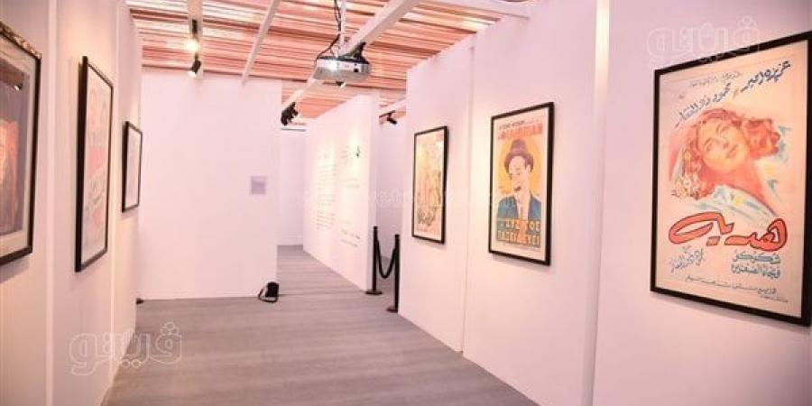 روائع
      الزمن
      الجميل
      في
      معرض
      لوحات
      «فن
      مصر»
      بمهرجان
      الجونة
      السينمائي
      (صور)