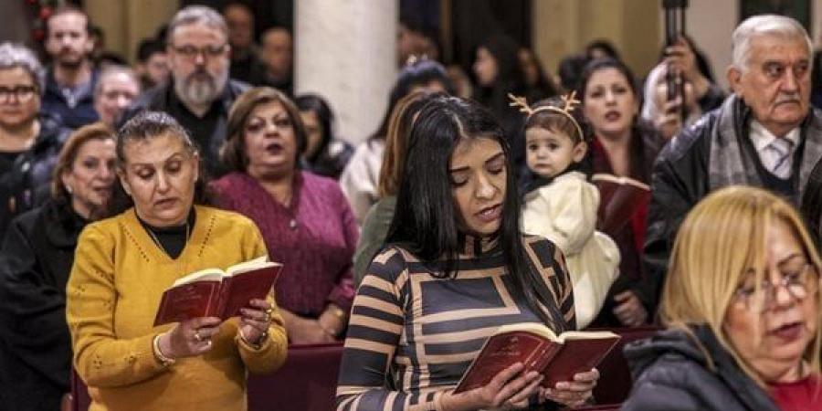 بيان
      للبطريركية
      اللاتينية
      بعد
      قنص
      إسرائيلي
      لامرأة
      وابنتها
      داخل
      رعية
      العائلة
      المقدّسة
      في
      غزة