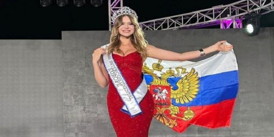 حسناء
      روسية
      تفوز
      بلقب
      «ملكة
      جمال»
      في
      مصر