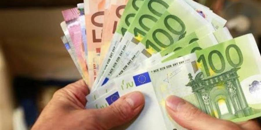سعر
      اليورو
      مقابل
      الجنيه
      بالبنك
      المركزي
      صباح
      اليوم
      السبت
      23-12-2023