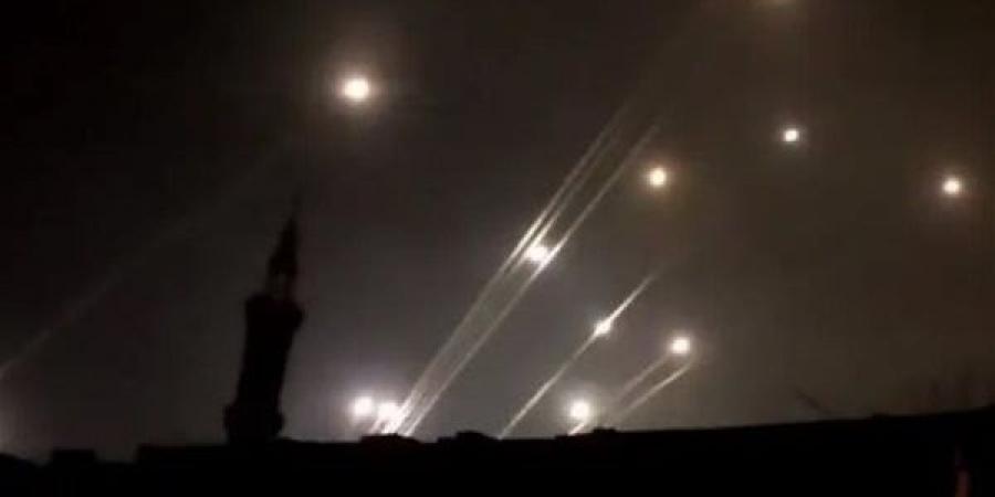 لحظة
      إطلاق
      المقاومة
      الفلسطينية
      رشقة
      صاروخية
      نحو
      عسقلان
      (فيديو)