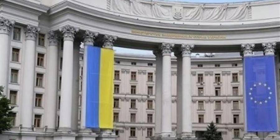 فساد
      جيش
      زيلينسكي
      عرض
      مستمر،
      توقيف
      مسؤول
      كبير
      في
      وزارة
      الدفاع
      الأوكرانية
      بتهمة
      الاختلاس