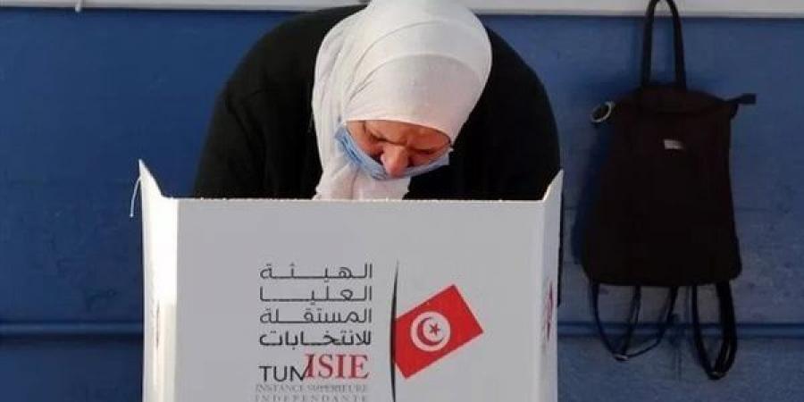 انطلاق
      أول
      انتخابات
      محلية
      في
      تونس
      بعد
      تعديل
      دستور
      البلاد
      (صور)