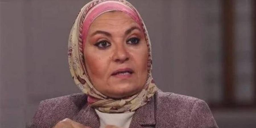 إحالة
      نجلة
      هبة
      قطب
      وموظف
      للمحاكمة
      في
      واقعة
      مشاجرة
      مول
      الشيخ
      زايد