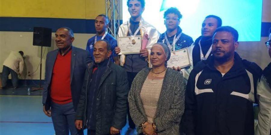 جامعة
      عين
      شمس
      تحصد
      المركز
      الأول
      والميدالية
      الذهبية
      في
      المصارعة
      ببطولة
      الشهيد
      الرفاعى
      الـ51