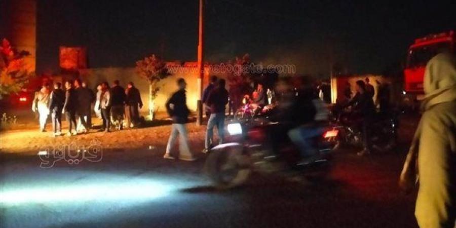 مصرع
      3
      أشخاص
      وإصابة
      5
      آخرين
      فى
      حادث
      على
      طريق
      إسكندرية
      الصحراوى
      (صور)