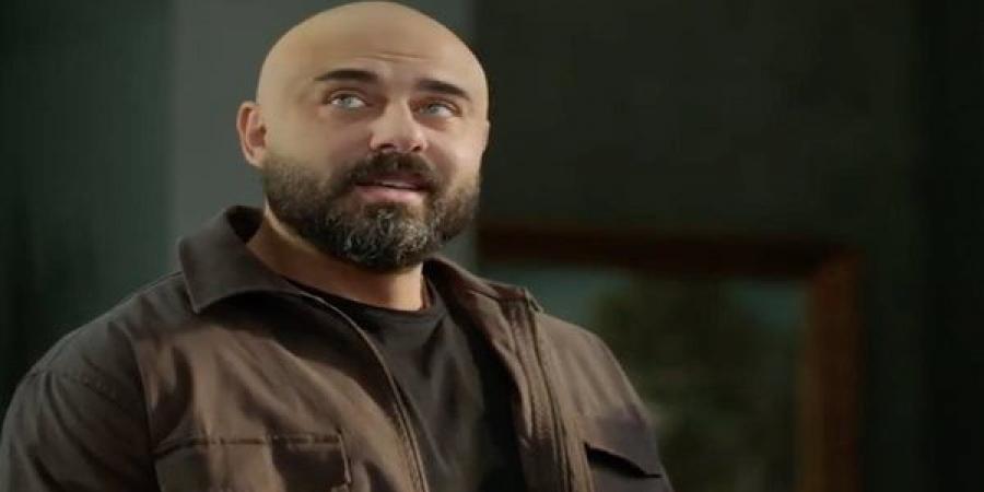 أحمد
      صلاح
      حسني
      يستولى
      على
      معرض
      ياسمين
      صبري
      في
      الحلقة
      8
      من
      رحيل