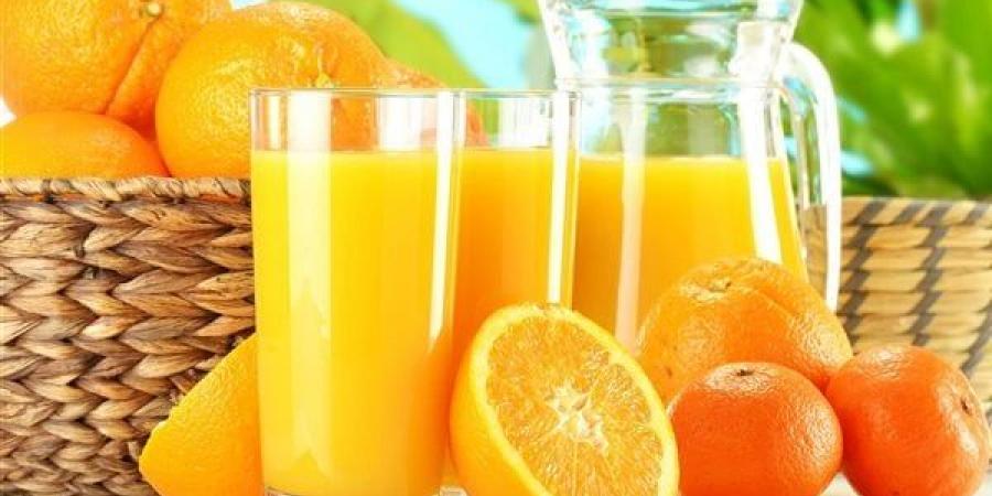 طريقة
      عمل
      عصير
      البرتقال،
      منعش
      ومغذي
      على
      الإفطار