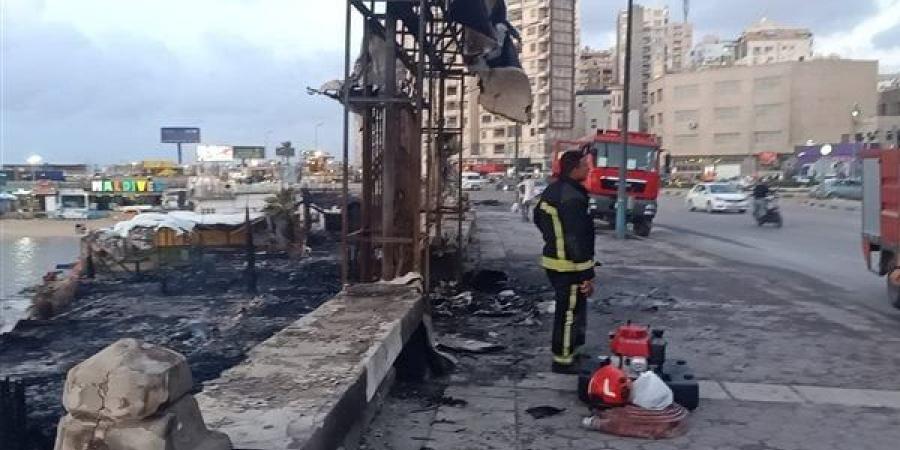 النيران
      تلتهم
      نادي
      الصيادلة
      بالإسكندرية
      قبل
      افتتاحه
      رسميا
      (صور)