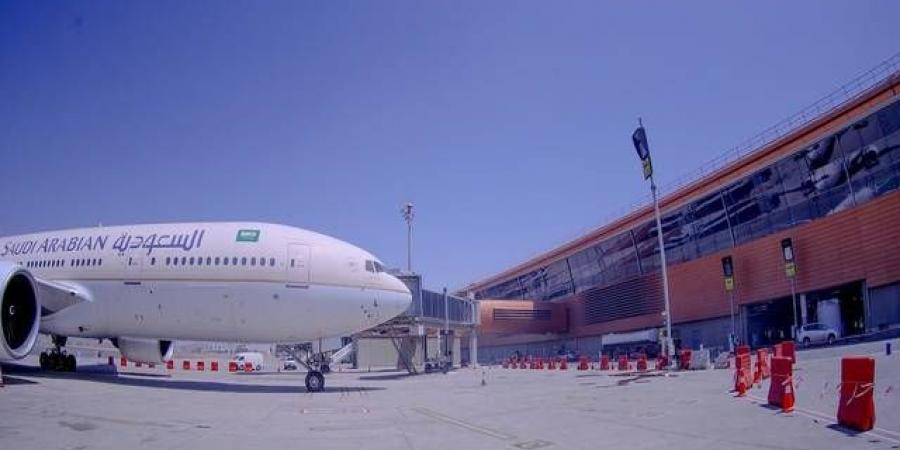شركة
      "تجمع
      مطارات
      الثاني"
      تتفق
      على
      تنمية
      نشاط
      الأسواق
      الحرة
      في
      7
      مطارات
      بالمملكة