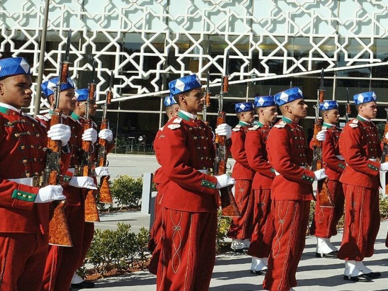 من هُنا بهذه الخطوات والشروط كيفية التسجيل في الحرس الملكي في المغرب 2025