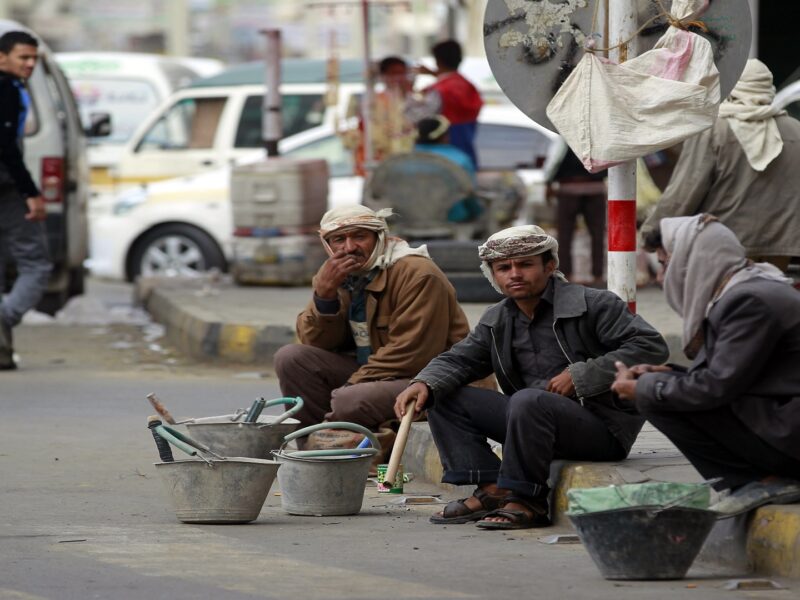 الزيادة المرتقبة.. تعرف على الموعد النهائي لتطبيق الحد الأدنى الجديد للأجور في اليمن