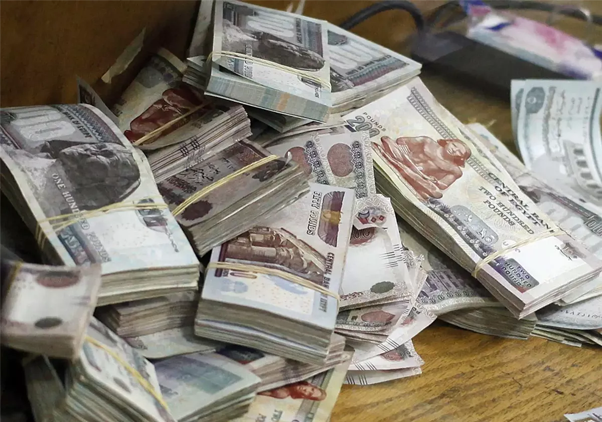 المعاشات والرواتب