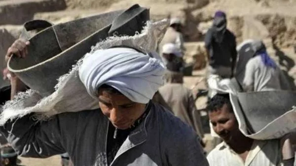 نداء العطاء الرسمي .. خطوات الاستعلام عن منحة العمالة غير منتظمة 2025 مكاسب قوية