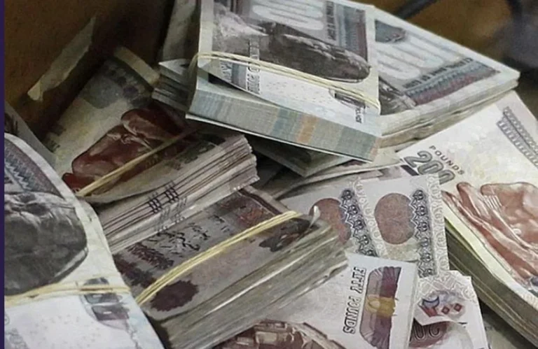 موعد صرف معاشات شهر مايو