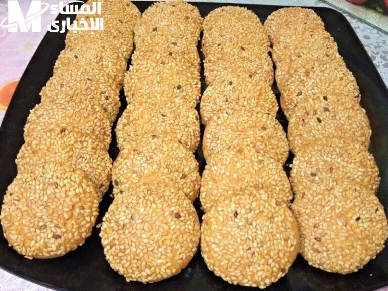 هتضبطيها على العشاء.. بسكويت السمسم المقرمش في 10 دقايق مع كباية شاي وارتاحي