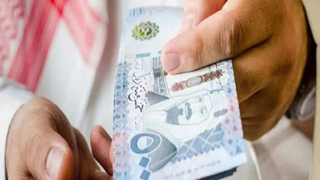 موعد صرف معاشات السعودية أبريل 2025