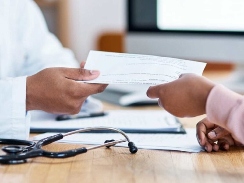 سهلها ليك.. خطوات تقديم بلاغ تغيب عن العمل للعاملين خارج المملكة السعودية 1446 وضوح وسرعة