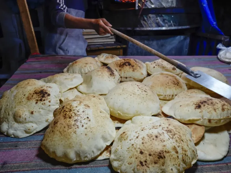 الخبز له حكاية .. شعبة المخابز والتموين تحدد سعر رغيف العيش في مصر اليوم الأحد 18/5/2025 تفاصيل مرتبة