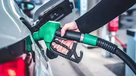 اللي يصرف يشحن بدري.. أسعار البنزين اليوم السبت 10/5/2025 سعر حديث