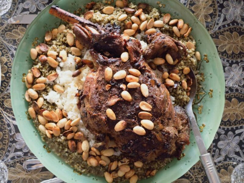 فتة طرب تبهرك..نجلاء الشرشابي تقدم 5 أكلات في عيد الأضحى