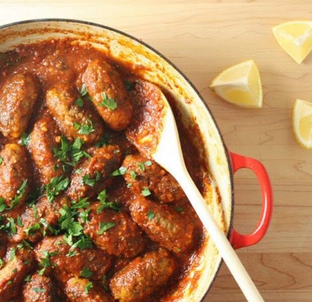 الطعم المصري الأصيل على أصوله .. طريقة عمل كفتة الأرز بالصلصة بتتبيلة مختلفة