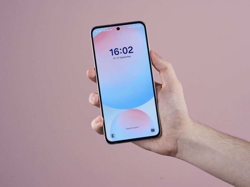 تقنيات متطورة وسعر منافس.. Galaxy S25 FE يغير قواعد اللعبة في سوق الهواتف الذكية