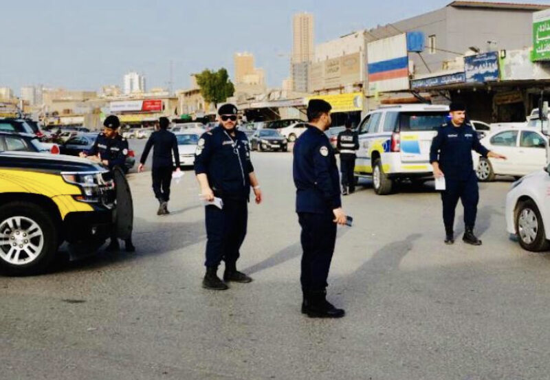الكويت تشدد العقوبات على السواقين المسرعين.. غرامات وتوقيفات ما بتعطيش فرصة!