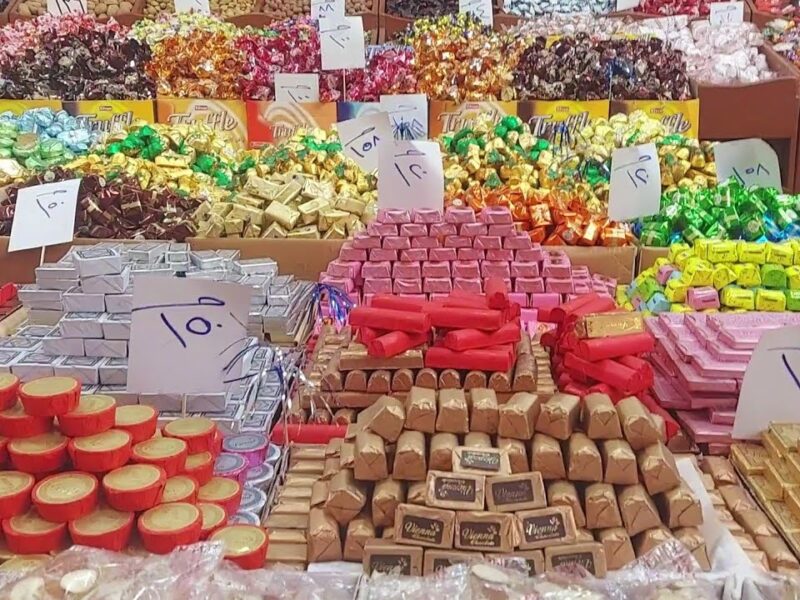 اختار نوع العيدية بنفسك .. سعر كيلو الشيكولاتة المحلية والمستوردة 2025 مقارنة لذيذة