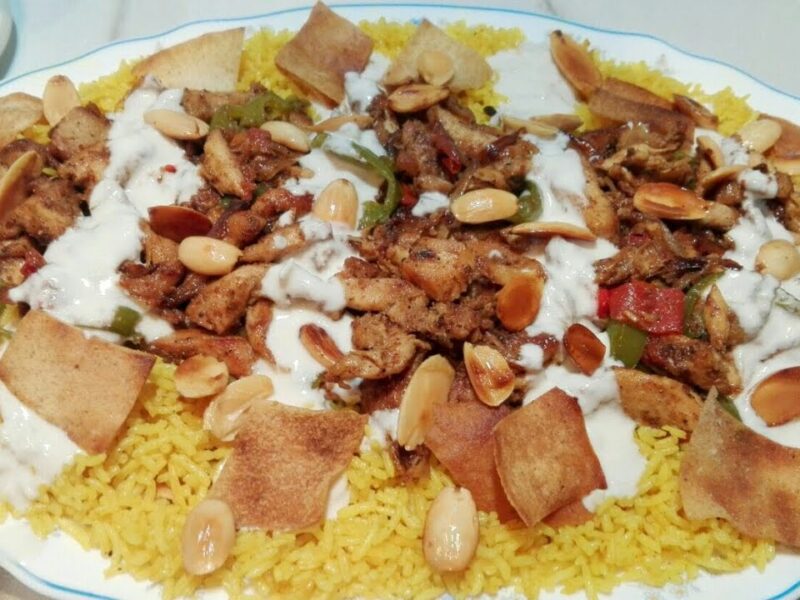 الشاورما نورت مائدة الغدا .. طريقة عمل فتة الشاورما السوري على أصولها