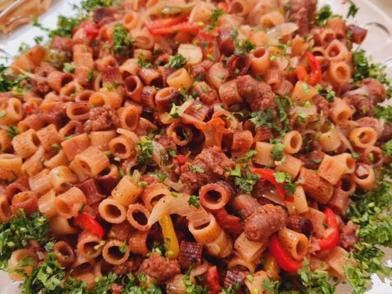 الصوص غطى كل مكرونة.. معكرونة سهلة بالسجق بهارات تقيلة مذاق جبار