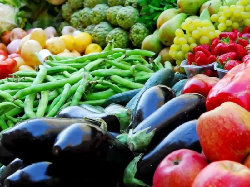 الكيلو بينده في السوق .. أسعار الفواكه والخضروات اليوم الجمعة 23/5/2025 سوق العبور